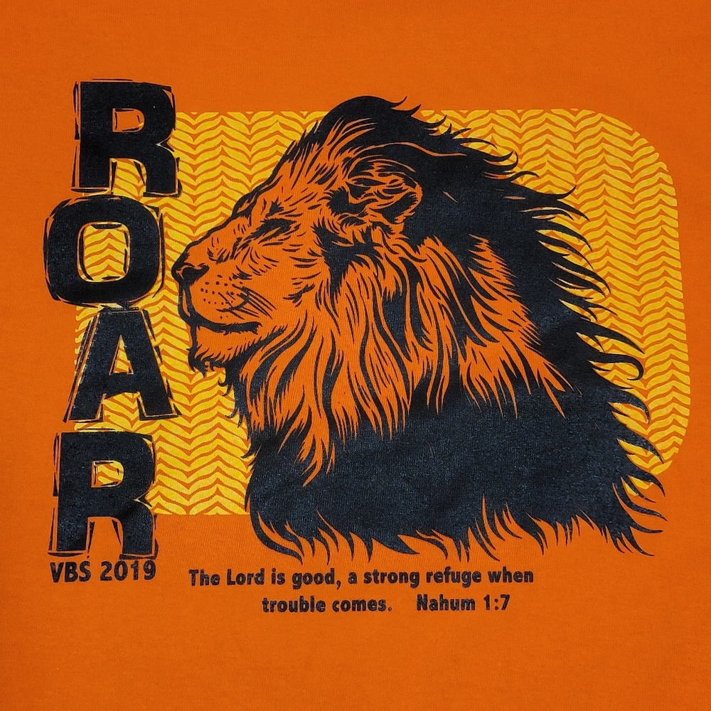 ROAR 2019 VBS Lion Head Christian Religious‎ God Jesus T-Shirt Nahum 1:7 Men's M